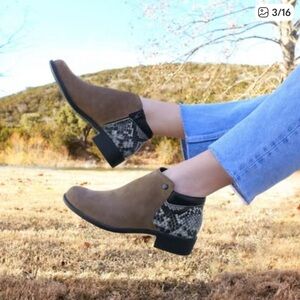 SAS Bethany Ankle Bootie Tumbleweed Size 8